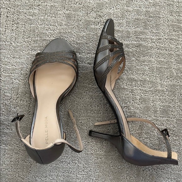 Pelle Moda Silver Strappy Heels - Picture 1 of 1